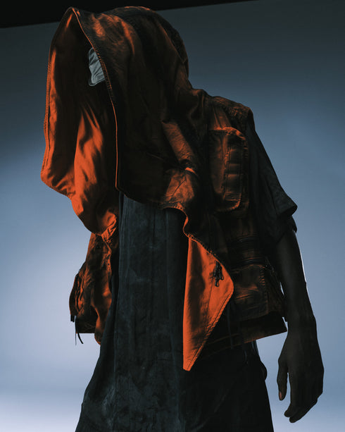 JULIUS 907SHM1-S Oxide / Glide Tucked Shirt - Surface Decay