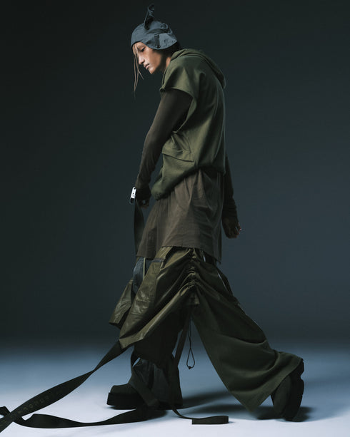 JULIUS 907SKU1 Olive / Vessel Deform Skirt