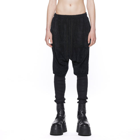 JULIUS 917PAM25 Black / Drop Crotch Short Pants